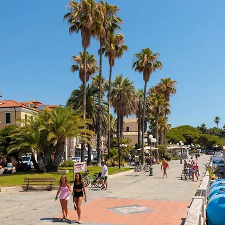 Apartment Indaco Sul Mare Fronte Mare/ Passeggiata