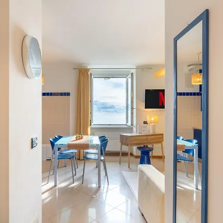 Apartment Indaco Sul Mare Fronte Mare/ Passeggiata *