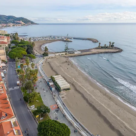 Indaco Sul Mare Fronte Mare/ Passeggiata Apartment Diano Marina